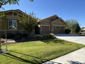29537 Glenneyre Way in Menifee, CA - Building Photo - Building Photo