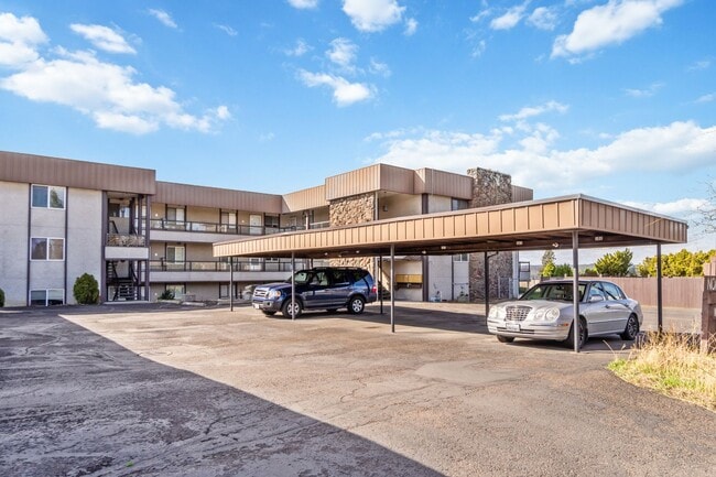 property at 935 W Glass Ave