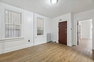 42 Hudson St in Newark, NJ - Foto de edificio - Building Photo