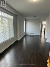 80 Hollowgrove Blvd in Brampton, ON - Building Photo - Building Photo