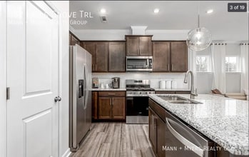 882 Falls Grove Trl in High Point, NC - Building Photo - Building Photo