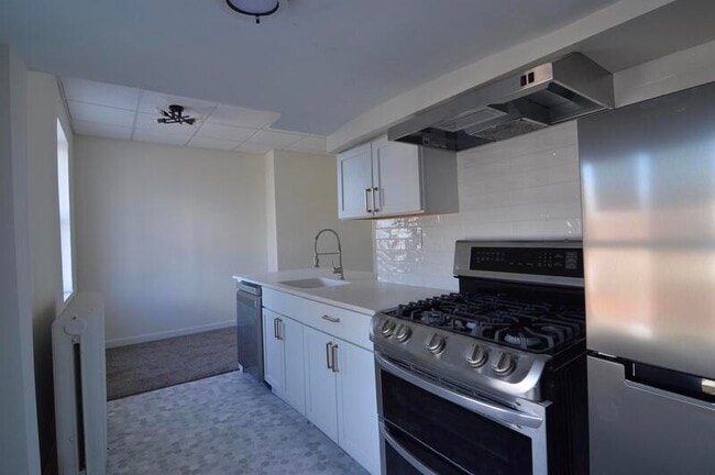 property at 2501 Poppleton Ave