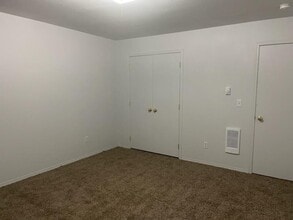 803 N 20th Ave, Unit 2 in Yakima, WA - Building Photo - Building Photo