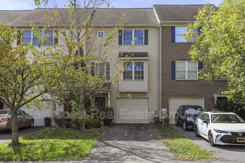 21 Ritter Dr in Martinsburg, WV - Building Photo