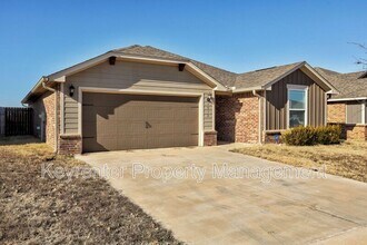 1612 Maroon Dr in El Reno, OK - Building Photo - Building Photo