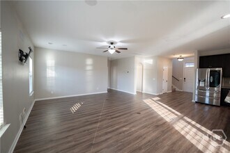 123 Grimsby Rd in Savannah, GA - Building Photo - Building Photo