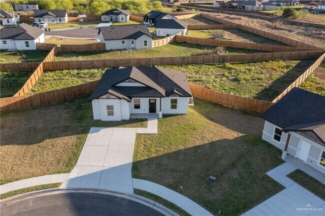 1504 Hope Dr in Mercedes, TX - Building Photo - Building Photo