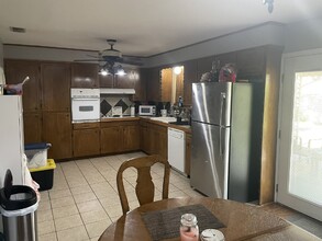 2540 W Holly St in Stephenville, TX - Building Photo - Building Photo