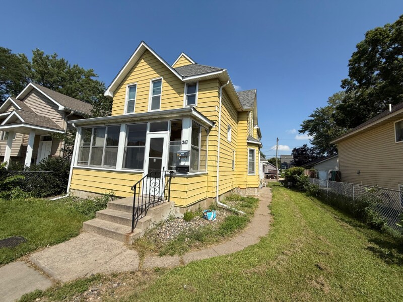 347 4th Ave S in South St. Paul, MN - Foto de edificio