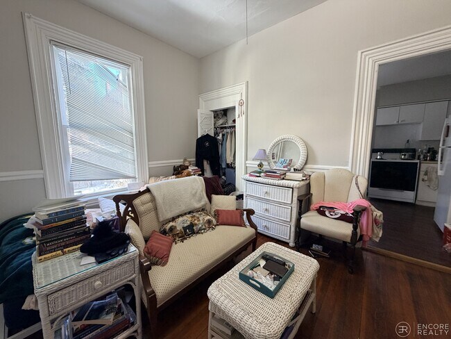 8A Forest St. Unit 1L, Unit 1L in Cambridge, MA - Foto de edificio - Building Photo