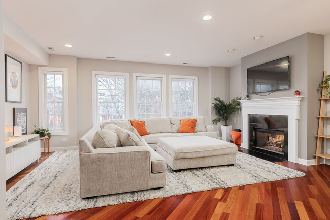 1221 N Paulina St in Chicago, IL - Building Photo - Building Photo