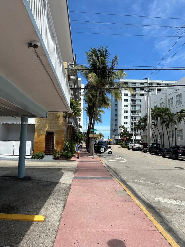 property at 401 Collins Ave