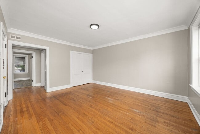 5041 W 18th St in Cicero, IL - Building Photo - Building Photo