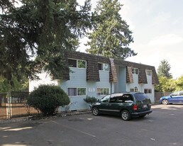 La Tourelle Apartments in Portland, OR - Building Photo