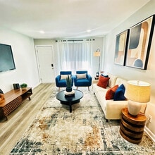 Stonebrook Gated Community in Tulsa, OK - Building Photo - Building Photo