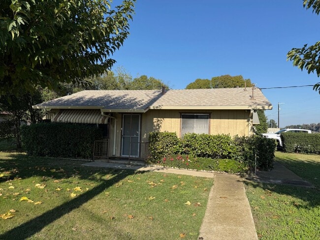 property at 4833 E Main St