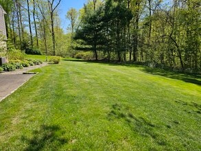 27 Wilson Rd in Oxford, CT - Building Photo - Building Photo