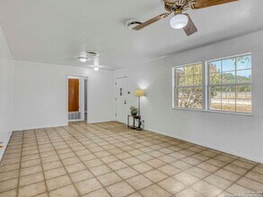 2019 N Park Rd in Canyon Lake, TX - Building Photo - Building Photo
