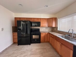 34256 Viceroy Dr in Sterling Heights, MI - Building Photo - Building Photo