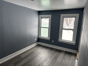 804 W Mulberry St in Coal Township, PA - Building Photo - Building Photo