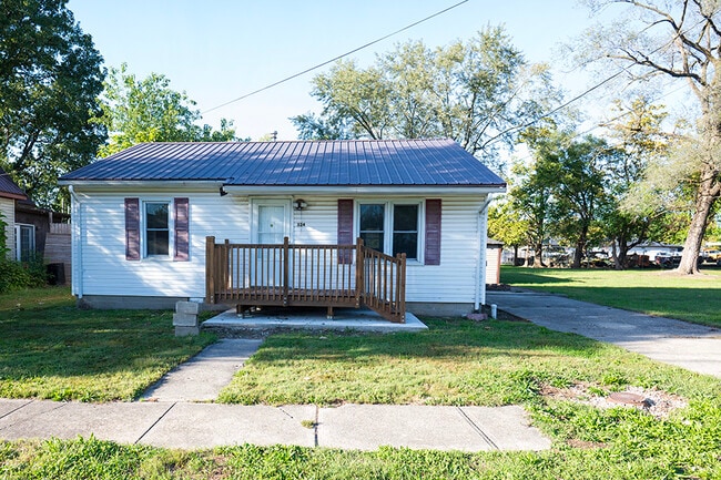 property at 324 W Washington St