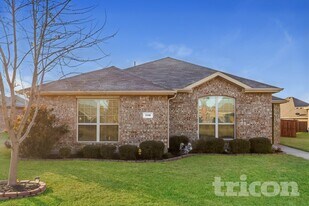 712 Candelila Dr in Desoto, TX - Building Photo