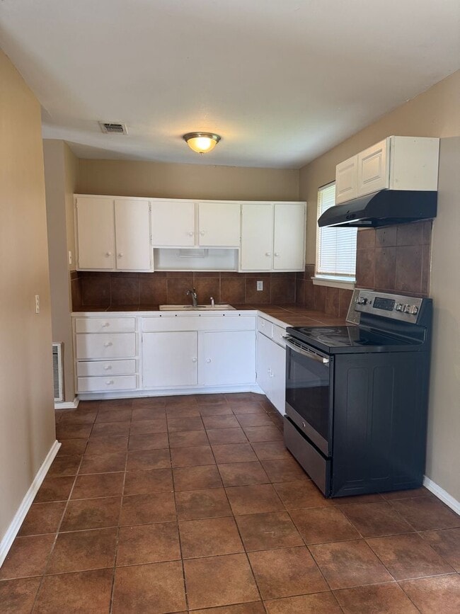 2317 Cedarcrest Ave in Baton Rouge, LA - Building Photo - Building Photo