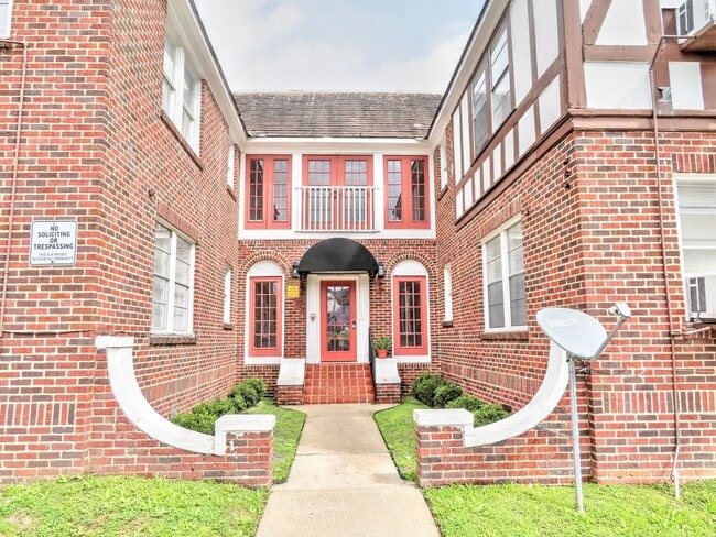 property at 3920 Fannin St