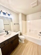 442-444-444 E Lincoln Ave in Milwaukee, WI - Building Photo - Building Photo