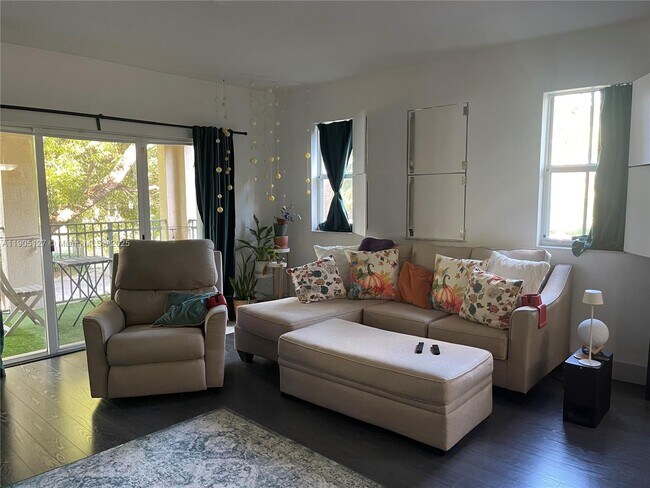 property at 2541 Centergate Dr