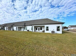 12665 Whitcomb Cir in Athens, AL - Building Photo - Building Photo