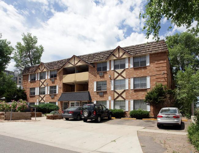 Observatory Park Apartments in Denver, CO - Building Photo - Building Photo