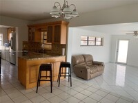 255 E 18th St in Hialeah, FL - Building Photo - Building Photo