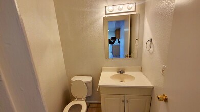 4023 S 44th St in Phoenix, AZ - Building Photo - Building Photo