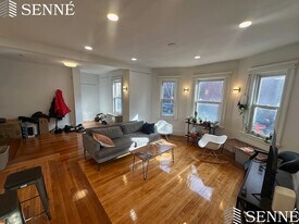 229 Harvard St, Unit 1 in Cambridge, MA - Building Photo