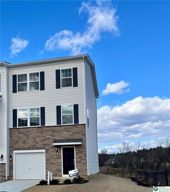 8341 Alexander Ct in Breinigsville, PA - Building Photo - Building Photo