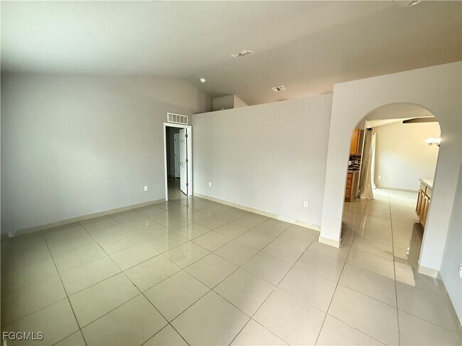 3207 54th St W in Lehigh Acres, FL - Building Photo - Building Photo