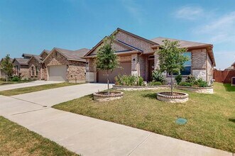 224 Oldcastle Wy in Fort Worth, TX - Building Photo - Building Photo