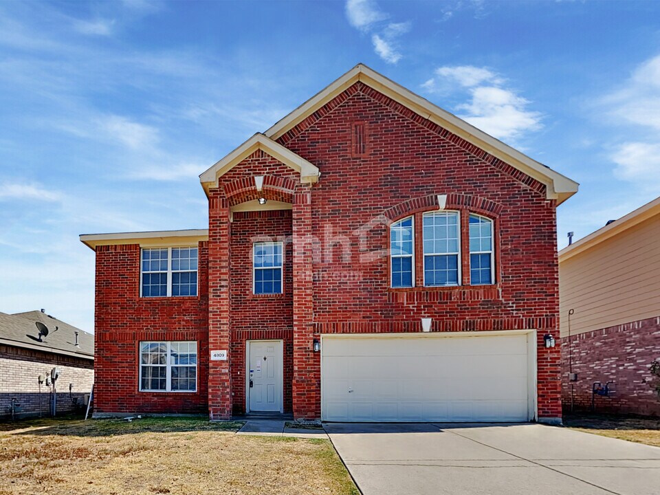 4809 Palm Ridge Dr in Fort Worth, TX - Building Photo