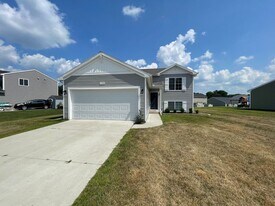 10381 Schrier Ln in Portage, MI - Building Photo