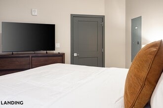 415 E 2nd St S, Unit 1009 in Tulsa, OK - Building Photo - Building Photo