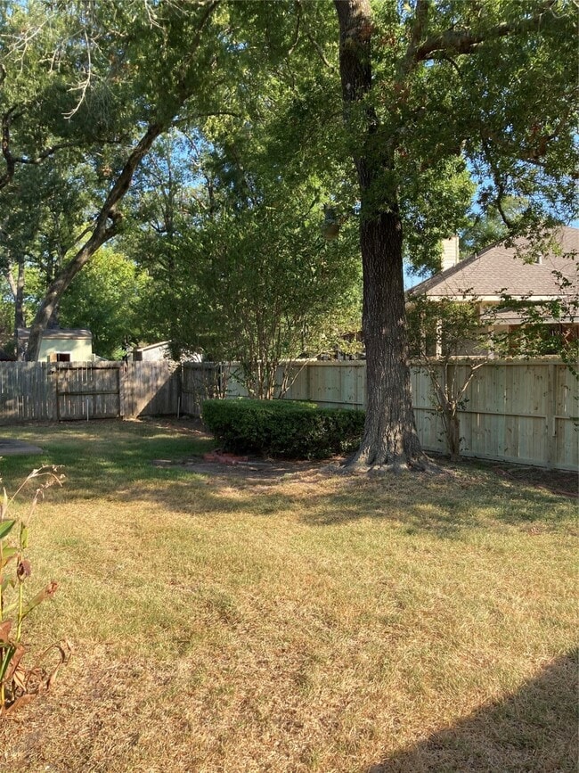 property at 419 S Starboard St