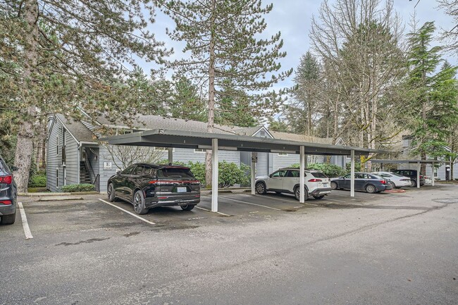 12642 100th Ln NE in Kirkland, WA - Foto de edificio - Building Photo