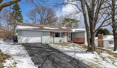 1343 Harris St in State College, PA - Building Photo - Building Photo