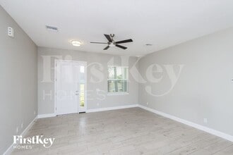 991 Walden Blvd SE in Palm Bay, FL - Building Photo - Building Photo