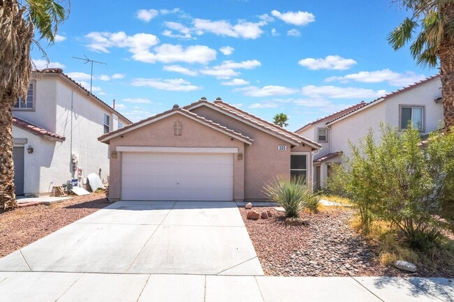 325 Silverado Pines Ave in Las Vegas, NV - Building Photo - Building Photo
