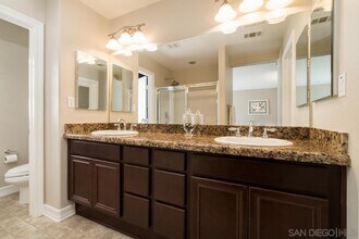 10428 Duxbury Ln in San Diego, CA - Building Photo - Building Photo