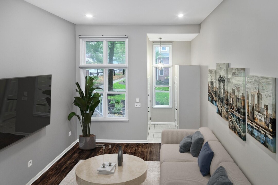 276 Roslyn Ct in West New York, NJ - Building Photo