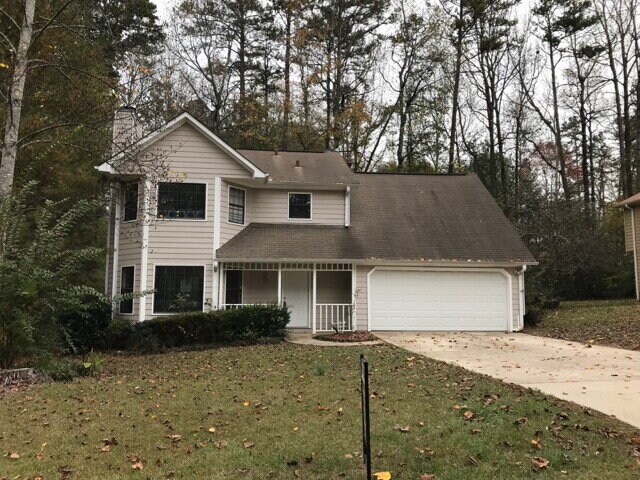 4991 Sugar Creek Dr in Sugar Hill, GA - Foto de edificio
