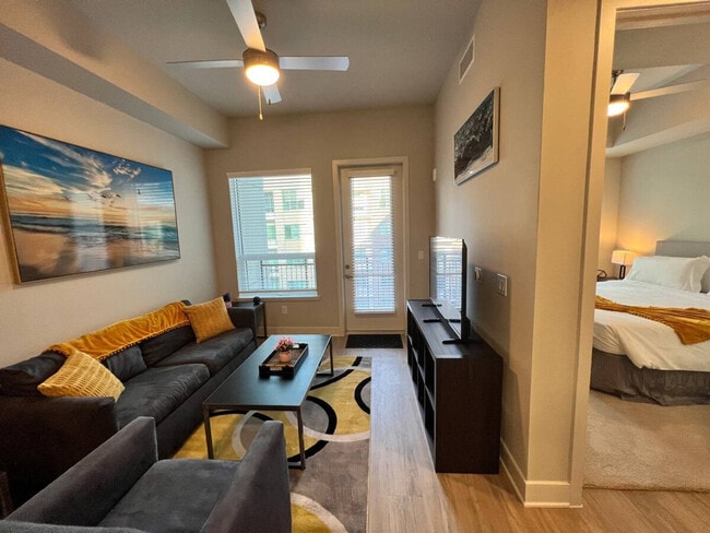 1520 San Jacinto St in Houston, TX - Building Photo - Building Photo